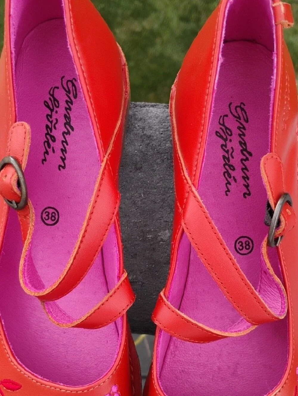 Gudrun Sjödén Coral-Red Leather Mary Jane Flats Embroidered Floral EU 38 US 7.5